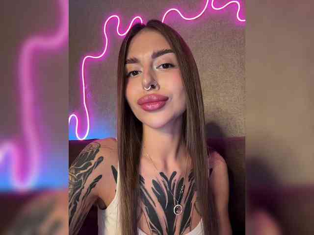 -Aperol- Live Webcam on BongaCams