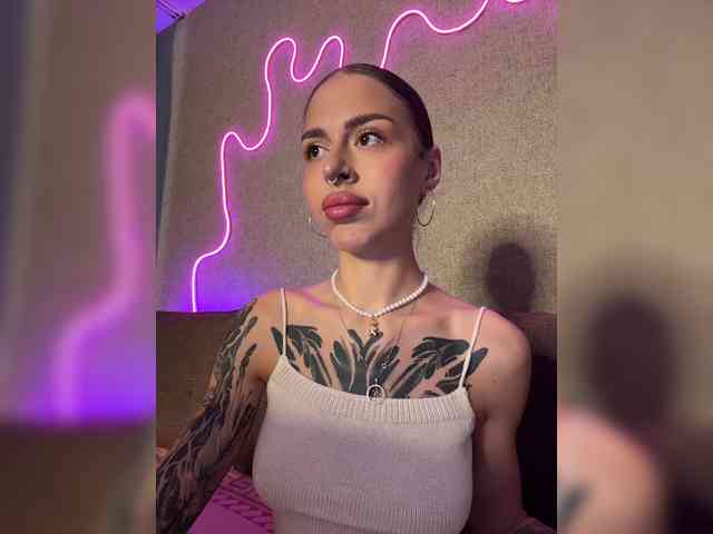 -Aperol- Live Webcam on BongaCams
