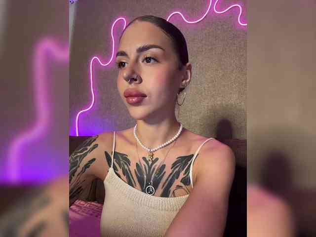 -Aperol- Live Webcam on BongaCams