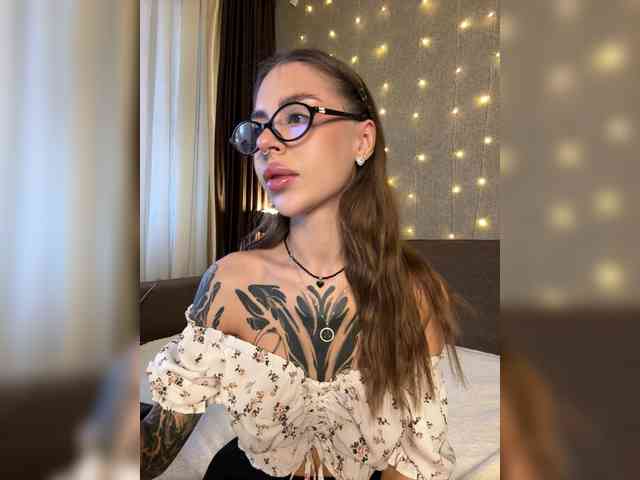 -Aperol- Live Webcam on BongaCams