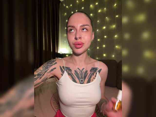 -Aperol- Live Webcam on BongaCams