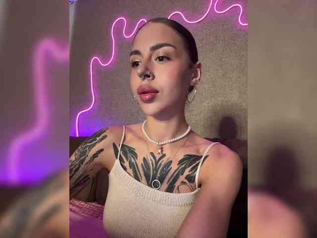 -Aperol- Live Webcam on BongaCams