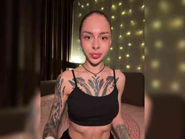 -Aperol- Live Webcam on BongaCams