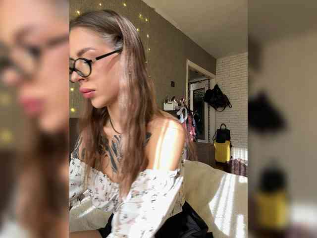 -Aperol- Live Webcam on BongaCams