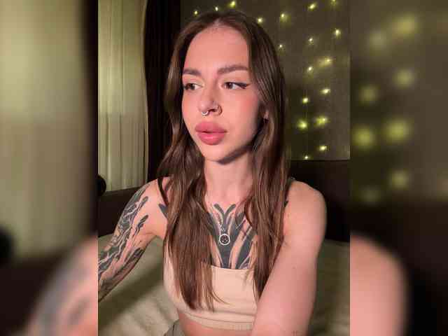 -Aperol- Live Webcam on BongaCams