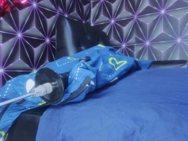 Megann9's BongaCams show and profile