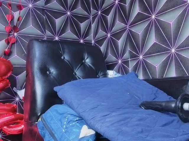 Megann9's BongaCams show and profile