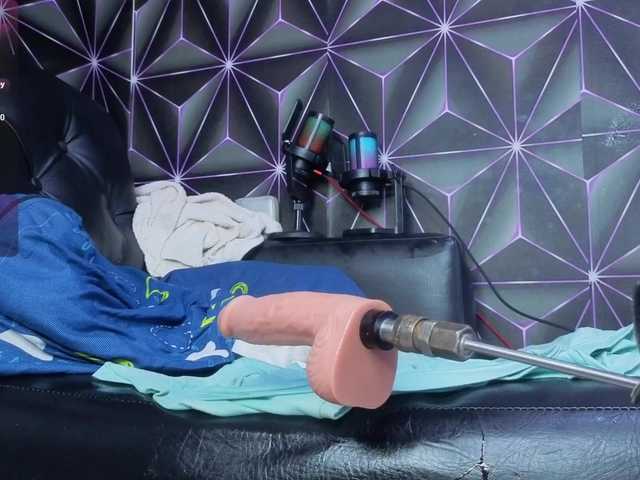 Megann9's BongaCams show and profile