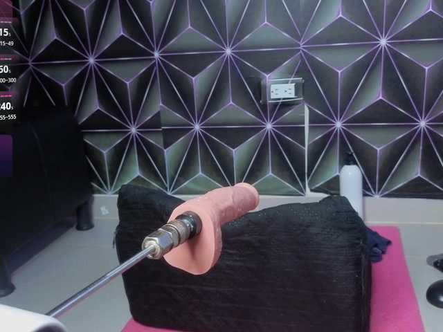 Megann9's BongaCams show and profile