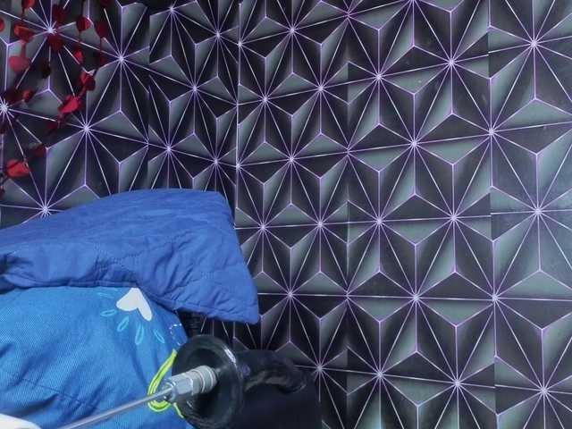 Megann9's BongaCams show and profile