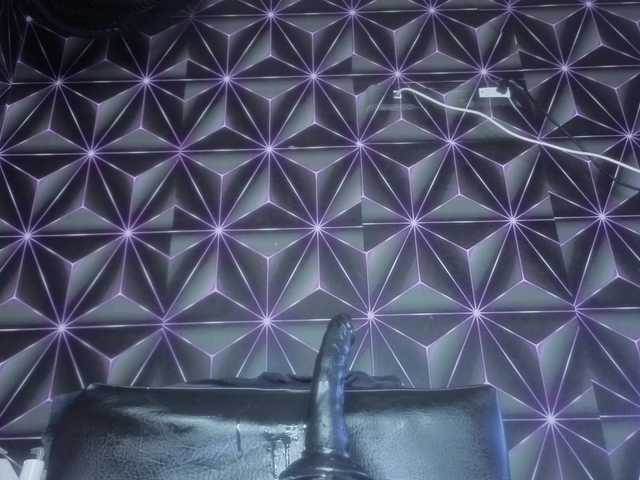 Megann9's BongaCams show and profile