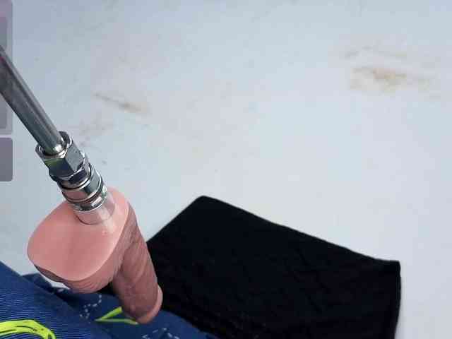 Megann9 webcam