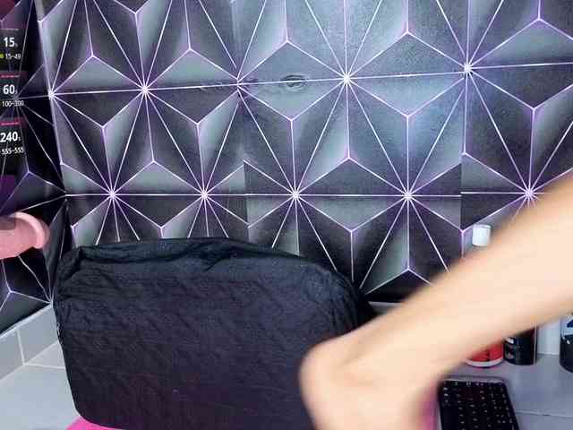 Megann9 webcam