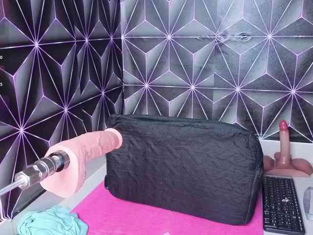 Megann9 webcam
