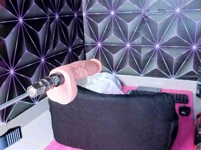 Megann9 webcam