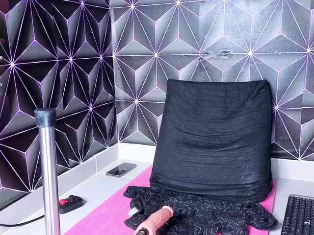 Megann9 webcam