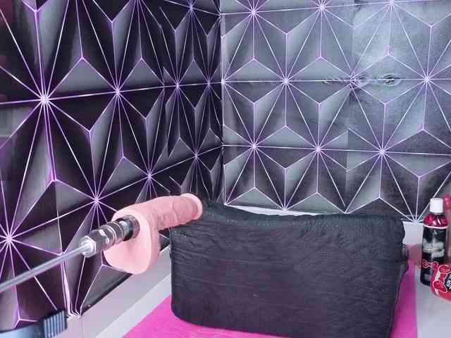Megann9 webcam