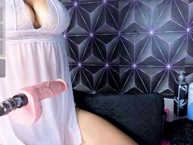 Megann9 webcam