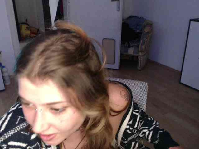 RacyRoby webcam