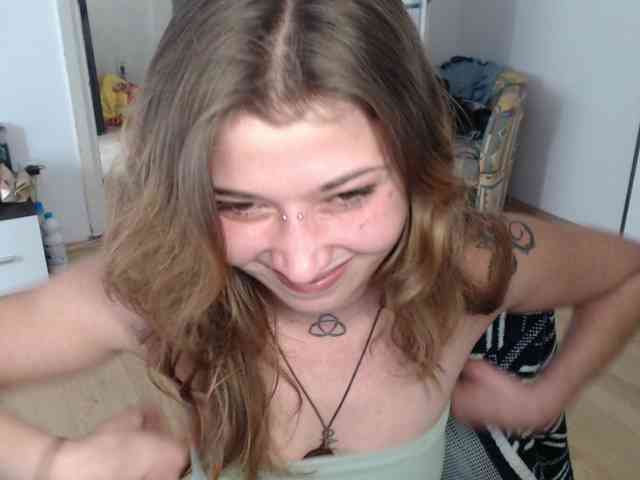 RacyRoby webcam
