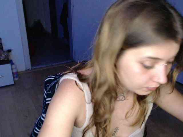 RacyRoby webcam