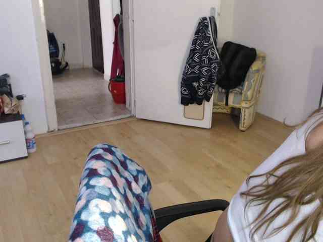 RacyRoby webcam