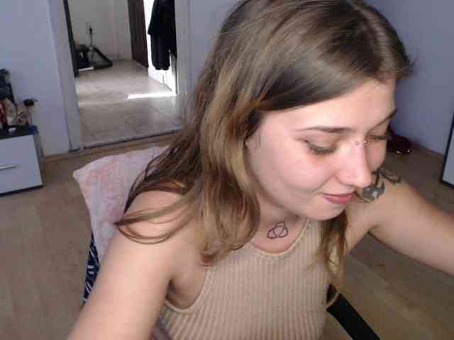 RacyRoby webcam