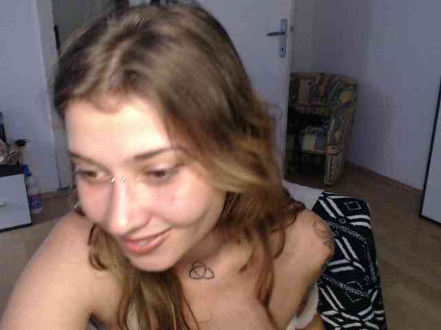 RacyRoby webcam