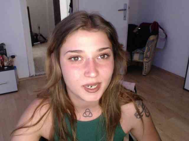 RacyRoby webcam