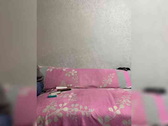 TotheMoonandBack Live Webcam on BongaCams