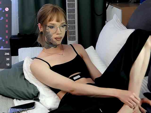 Tanya-M Live Webcam on BongaCams
