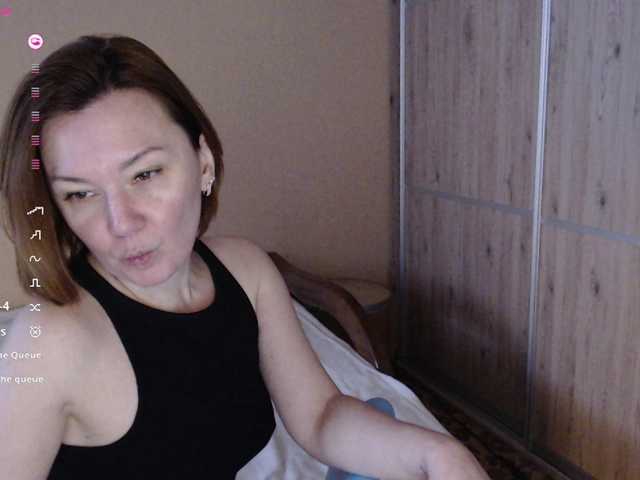 Julia99's BongaCams show and profile
