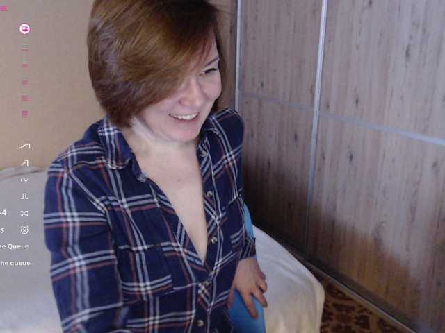 Julia99's BongaCams show and profile