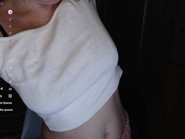 Julia99's BongaCams show and profile