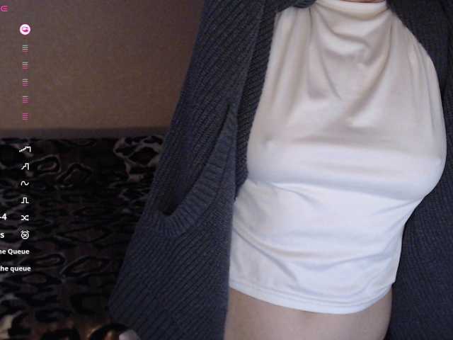 Julia99's BongaCams show and profile