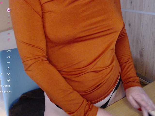 Julia99's BongaCams show and profile