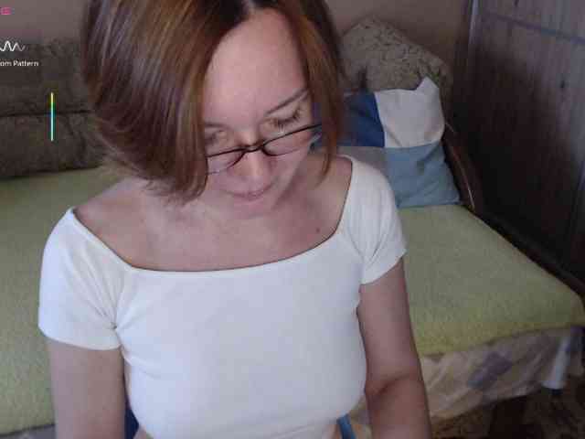 Julia99 webcam