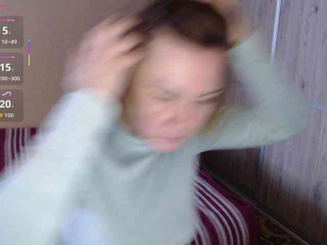 Julia99 webcam