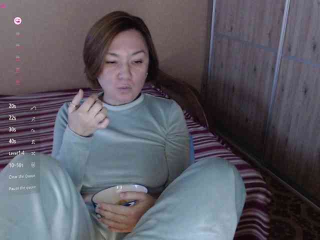 Julia99 webcam