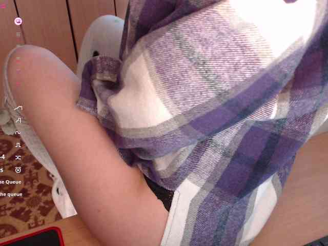 Julia99 Live Webcam on BongaCams