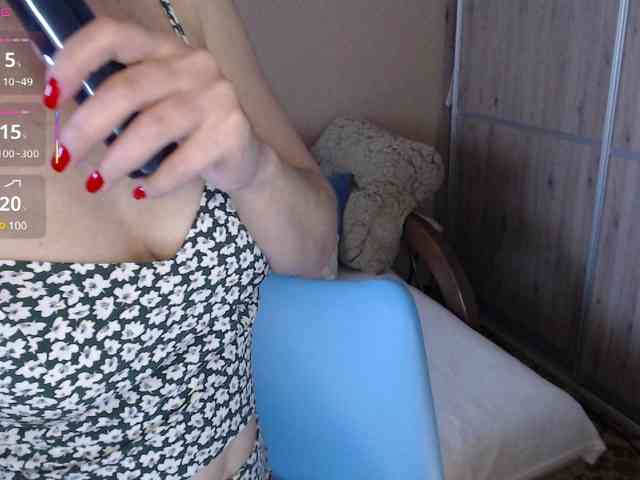 Julia99 webcam