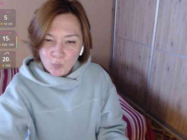 Julia99 webcam