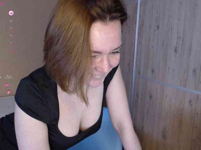 Julia99 Live Webcam on BongaCams