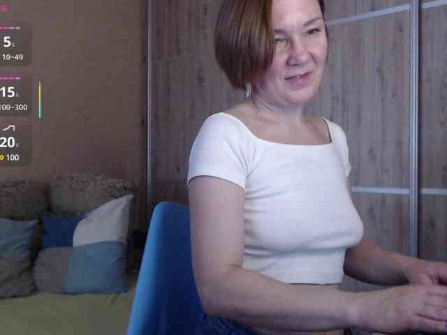 Julia99 webcam