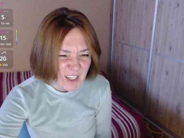 Julia99 webcam