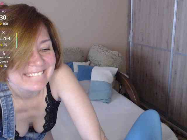 Julia99 webcam