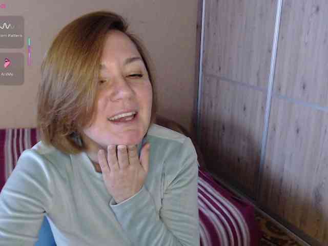 Julia99 webcam