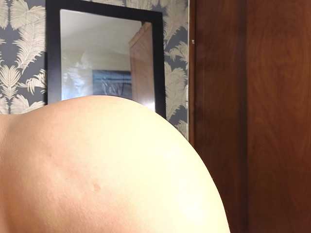 Tatiana-Blare's BongaCams show and profile