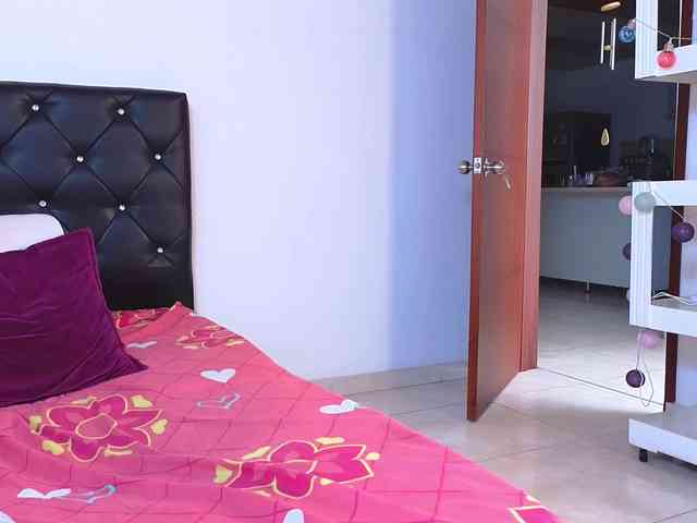 Tatiana-Blare webcam