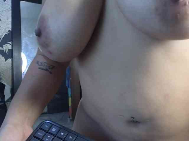 Tatiana-Blare webcam